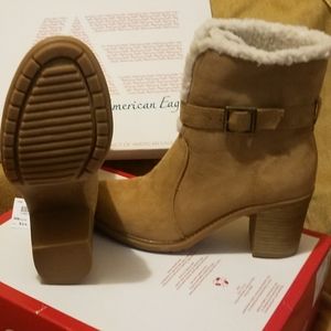 American Eagle tan boots❄